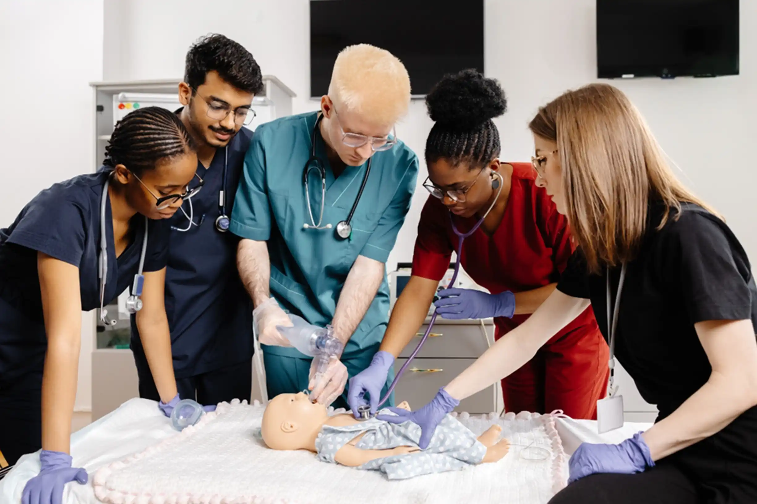 Group & Team Training Discounts for ACLS/BLS – How Your Healthcare Department Can Save